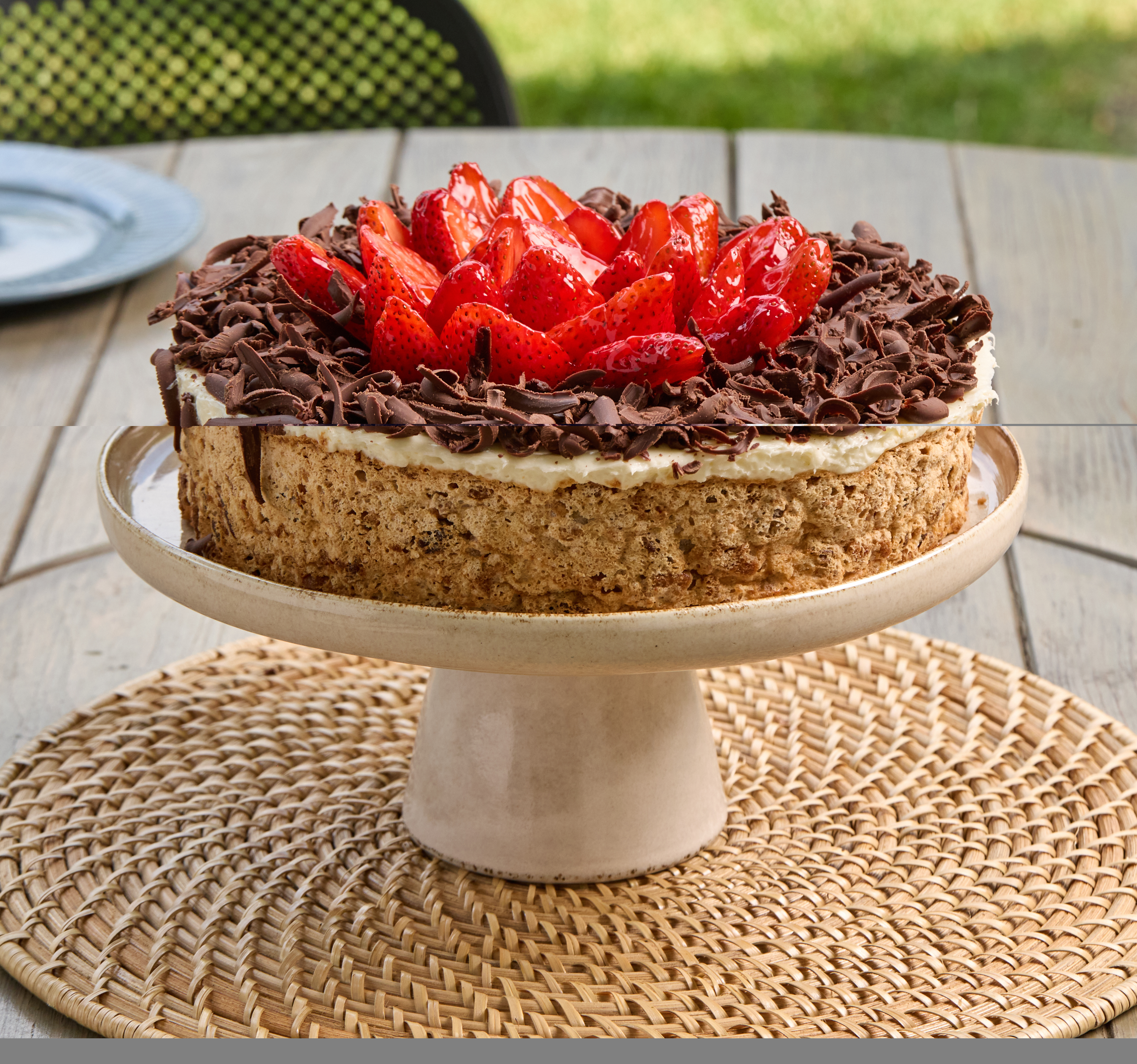 Pastel Mostachón Choco Fresas