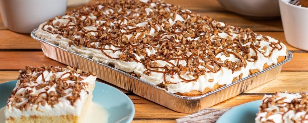 pastel con nuez y cajeta